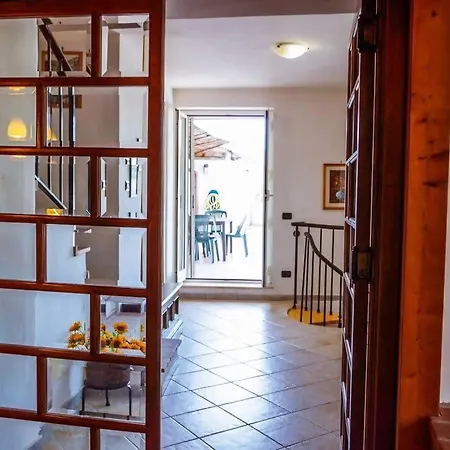Casa Ampio Terrazzo Al Centro Ferienhaus *