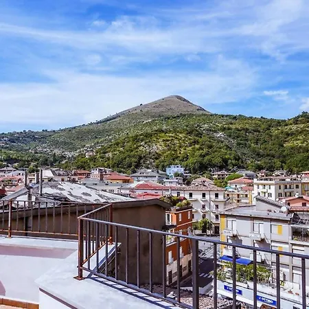 Casa Ampio Terrazzo Al Centro